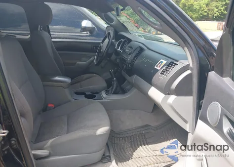2008 Toyota Tacoma z USA, uszkodzony, nr VIN 5TEUX42N68Z551185